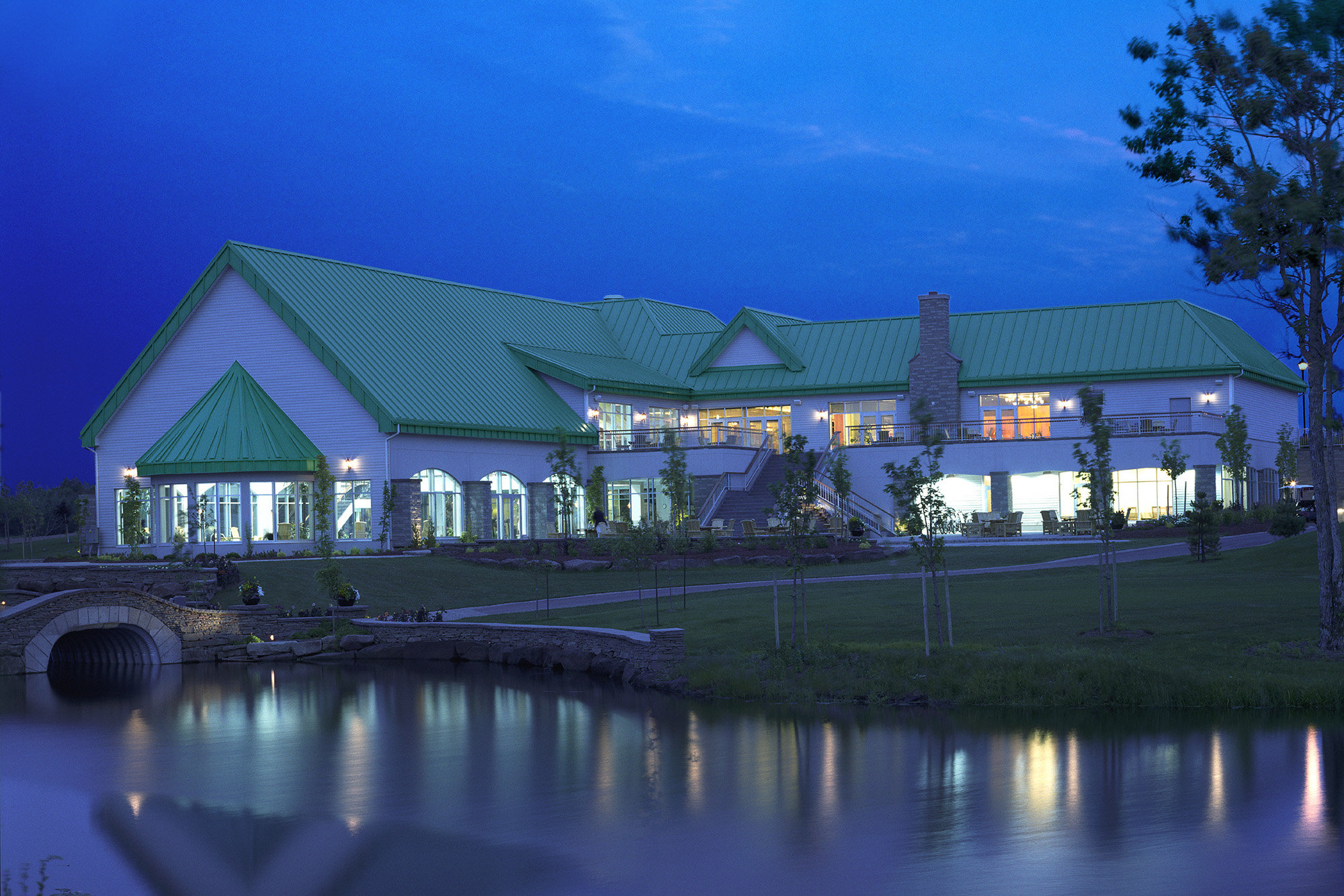 Fox Harb'r's 5,000 sq.ft. Meeting Facility is just one of your venue options